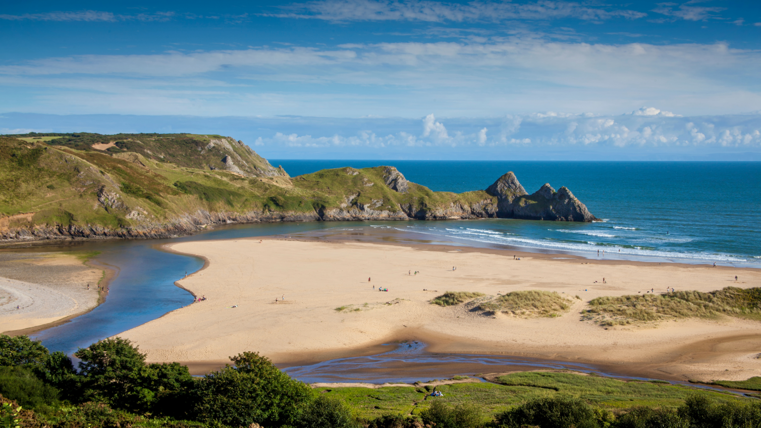 5 Ardal o Harddwch Naturiol Eithriadol Cymru